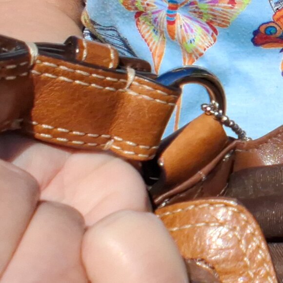 COACH Vintage Chelsea Turnlock Hobo Handbag (10981) w/Original Box and Dust Bag - Picture 16 of 16